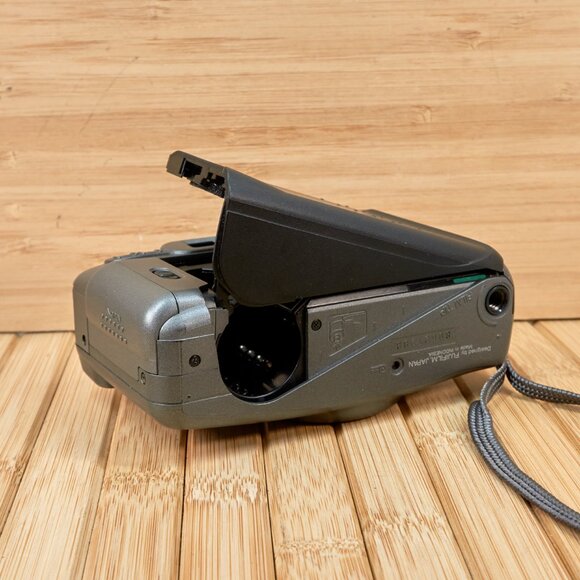 Vintage Fujifilm DL-260 Zoom MR Point and Shoot Film Camera, FUJINON Zoom Lens - Picture 8 of 8